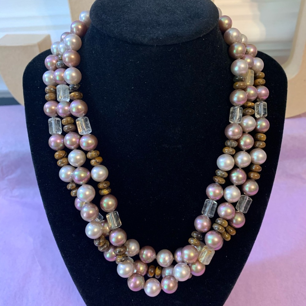 Pearl beaded three chain chunky necklace.